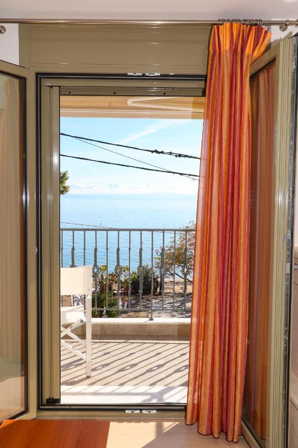 East & West Seaside Apartments Gialtra Екстер'єр фото