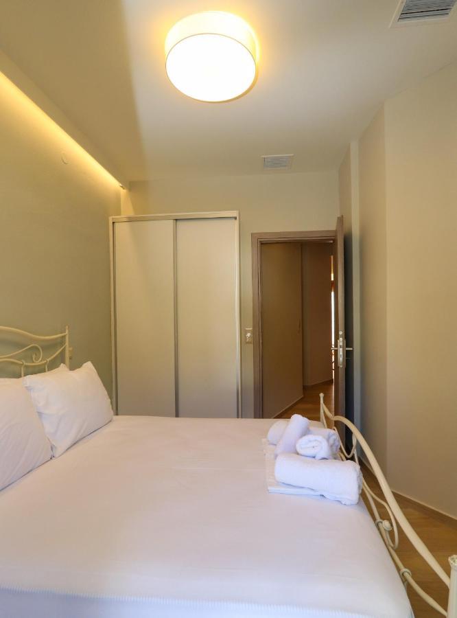 East & West Seaside Apartments Gialtra Екстер'єр фото